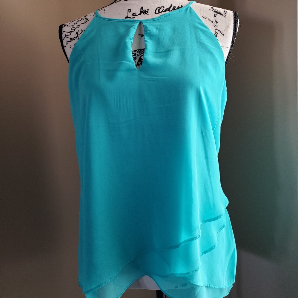 NY&C KEY HOLE TOP